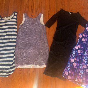 Bundle of 4 maternity dresses + bathing suit